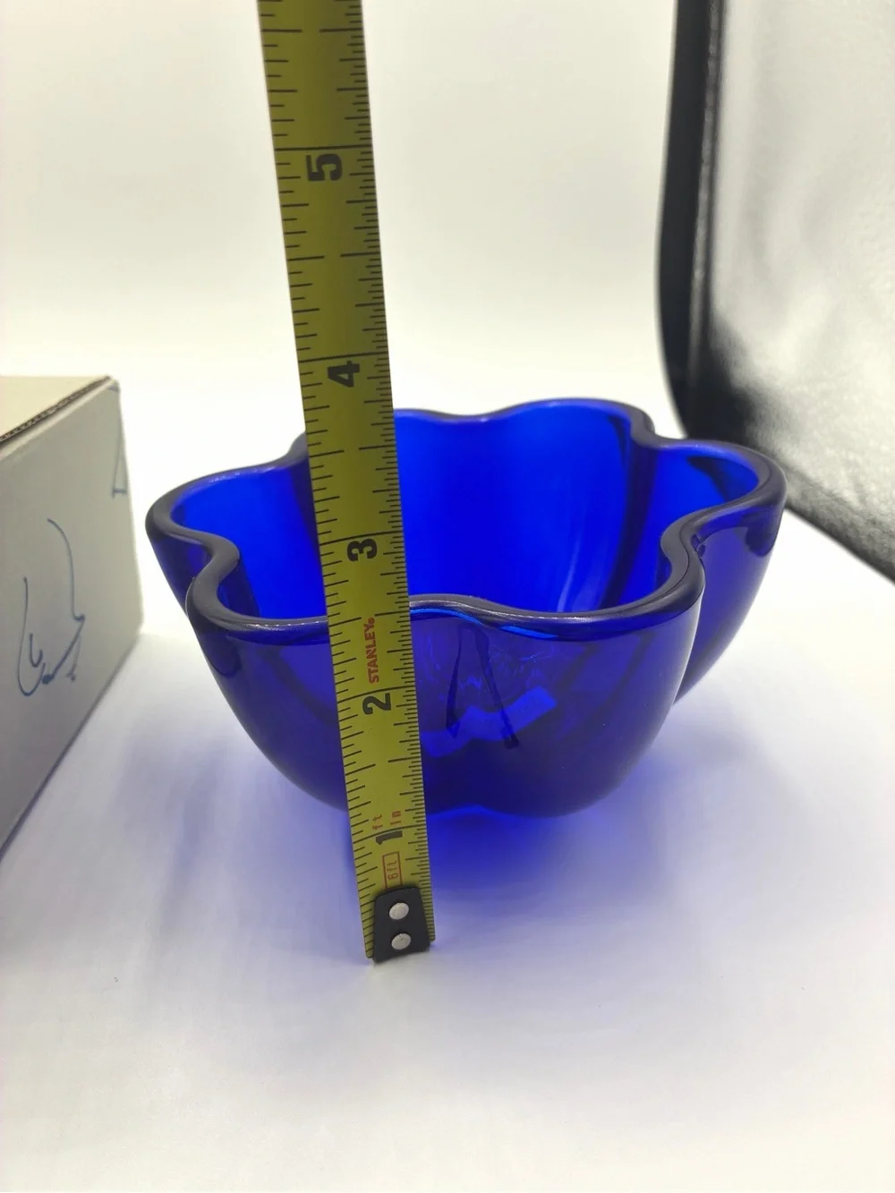 Villeroy & Boch Neptun Blau Cobalt Blue Scalloped Glass Bowl w Box